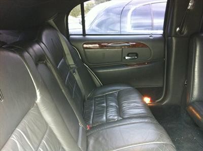 Stretch Limo - Lincoln Town Car