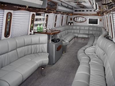 Mini-Bus - Limo / Party Style 