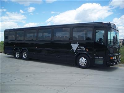 MotorCoach - Deluxe Motor Coach 