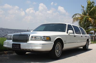 Stretch Limo - Lincoln Town Car