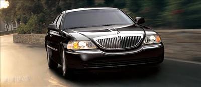 Sedan - Lincoln Town Car