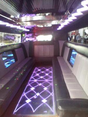 Stretch SUV - Hummer H2