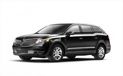 Sedan - Lincoln Town Car L