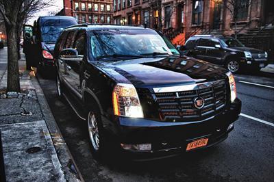 SUV - Cadillac Escalade ESV