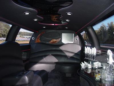 Stretch Limo - Lincoln Town Car