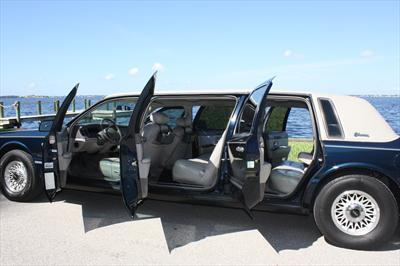 Stretch Limo - Lincoln Town Car