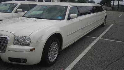 Stretch Limo - Chrysler 300