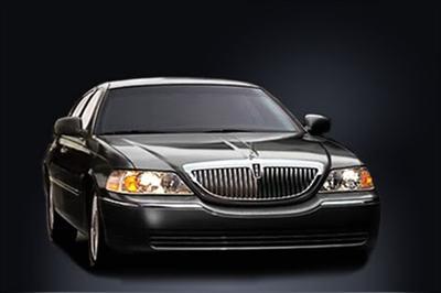 Sedan - Lincoln Town Car