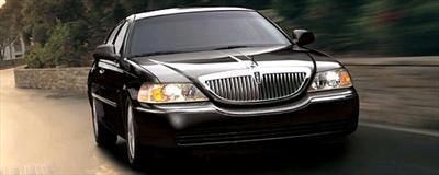 Sedan - Lincoln Town Car L