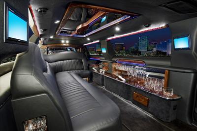 Stretch Limo - Lincoln Town Car