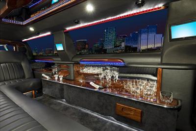 Stretch Limo - Lincoln Town Car