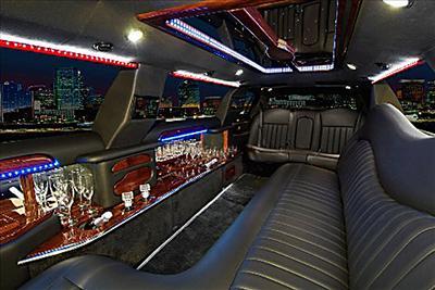 Stretch Limo - Lincoln Town Car
