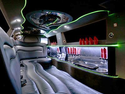 Stretch Limo - Chrysler 300