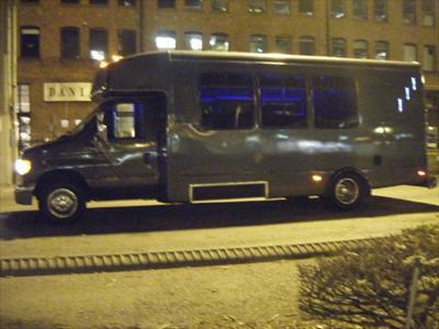 Mini-Bus - Limo / Party Style 