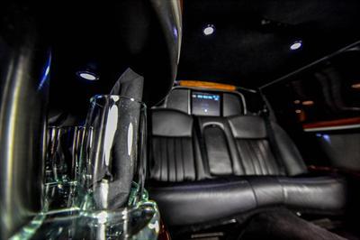 Stretch Limo - Lincoln Town Car