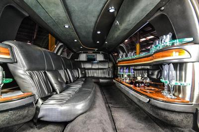 Stretch Limo - Lincoln Town Car
