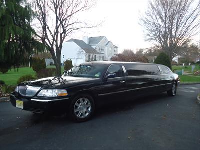 Stretch Limo - Lincoln Town Car