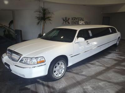 Stretch Limo - Lincoln Town Car