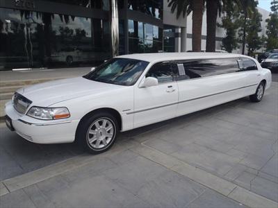 Stretch Limo - Lincoln Town Car