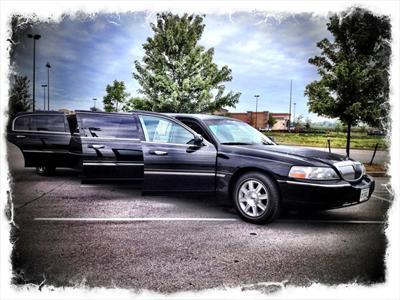 Stretch Limo - Lincoln Town Car