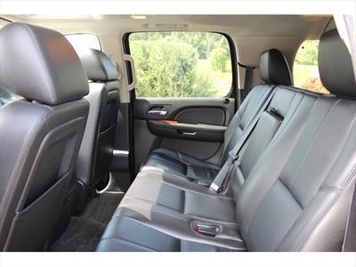 SUV - Chevrolet Suburban
