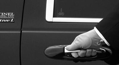 Sedan - Lincoln Town Car L