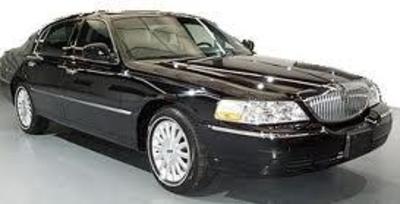 Sedan - Lincoln Town Car L