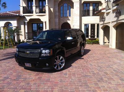 SUV - Chevrolet Suburban