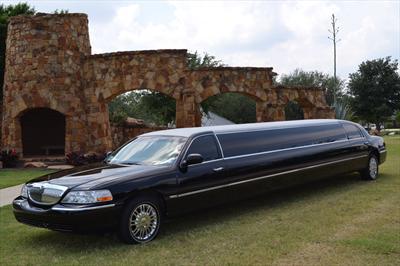 Stretch Limo - Lincoln Town Car