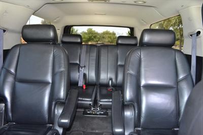 SUV - Cadillac Escalade ESV