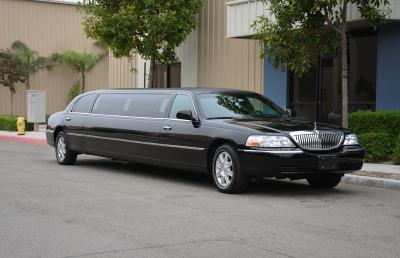 Stretch Limo - Lincoln Town Car