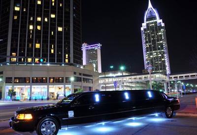 Stretch Limo - Lincoln Town Car