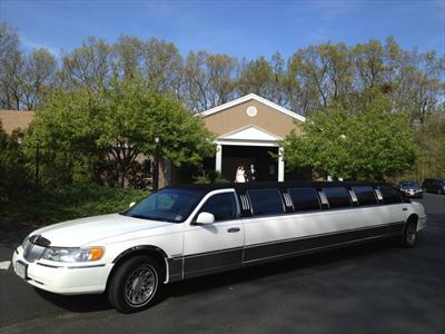 Stretch Limo - Lincoln Town Car
