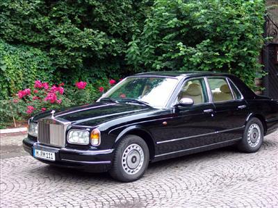 Luxury Sedan - Rolls Royce Phantom