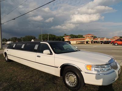 Stretch Limo - Lincoln Town Car