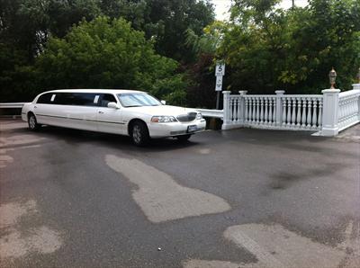 Stretch Limo - Lincoln Town Car