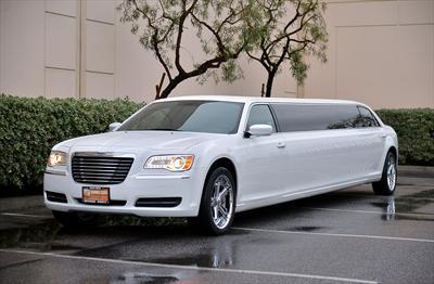 Stretch Limo - Lincoln Town Car