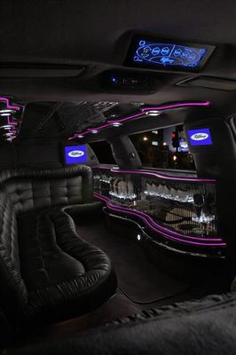Stretch Limo - Lincoln Town Car