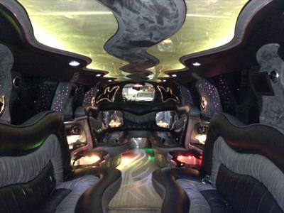 Stretch SUV - Cadillac Escalade