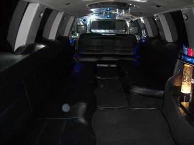 Stretch SUV - Lincoln Navigator