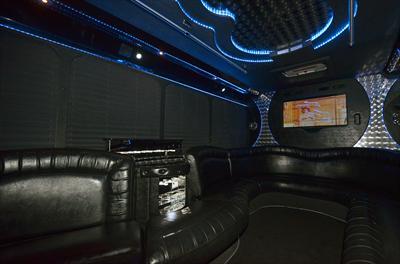 Mini-Bus - Limo / Party Style 