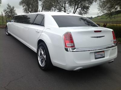 Stretch Limo - Chrysler 300