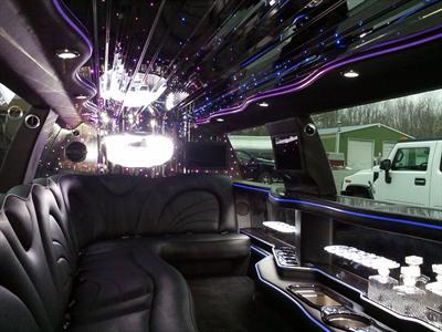 Stretch SUV - Lincoln Navigator