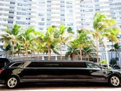 Stretch Limo - Lincoln MKT