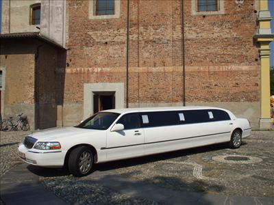 Stretch Limo - Lincoln Town Car