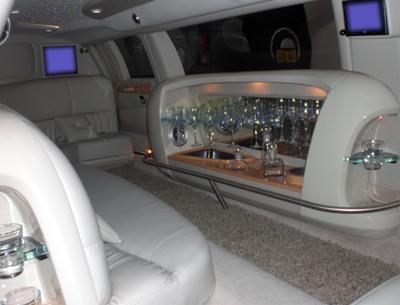 Stretch Limo - Lincoln Town Car