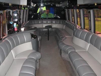 Mini-Bus - Limo / Party Style 