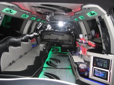 Stretch SUV - Lincoln Navigator