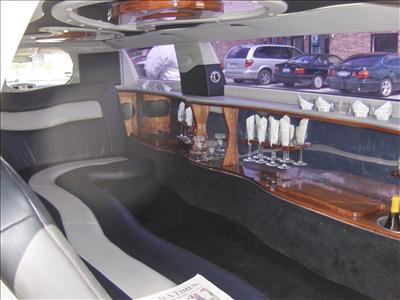 Stretch Limo - Chrysler 300