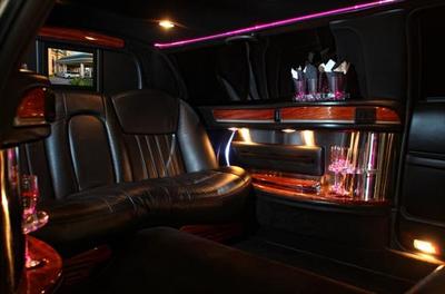 Stretch Limo - Lincoln Town Car